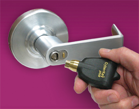 Key with lever lock